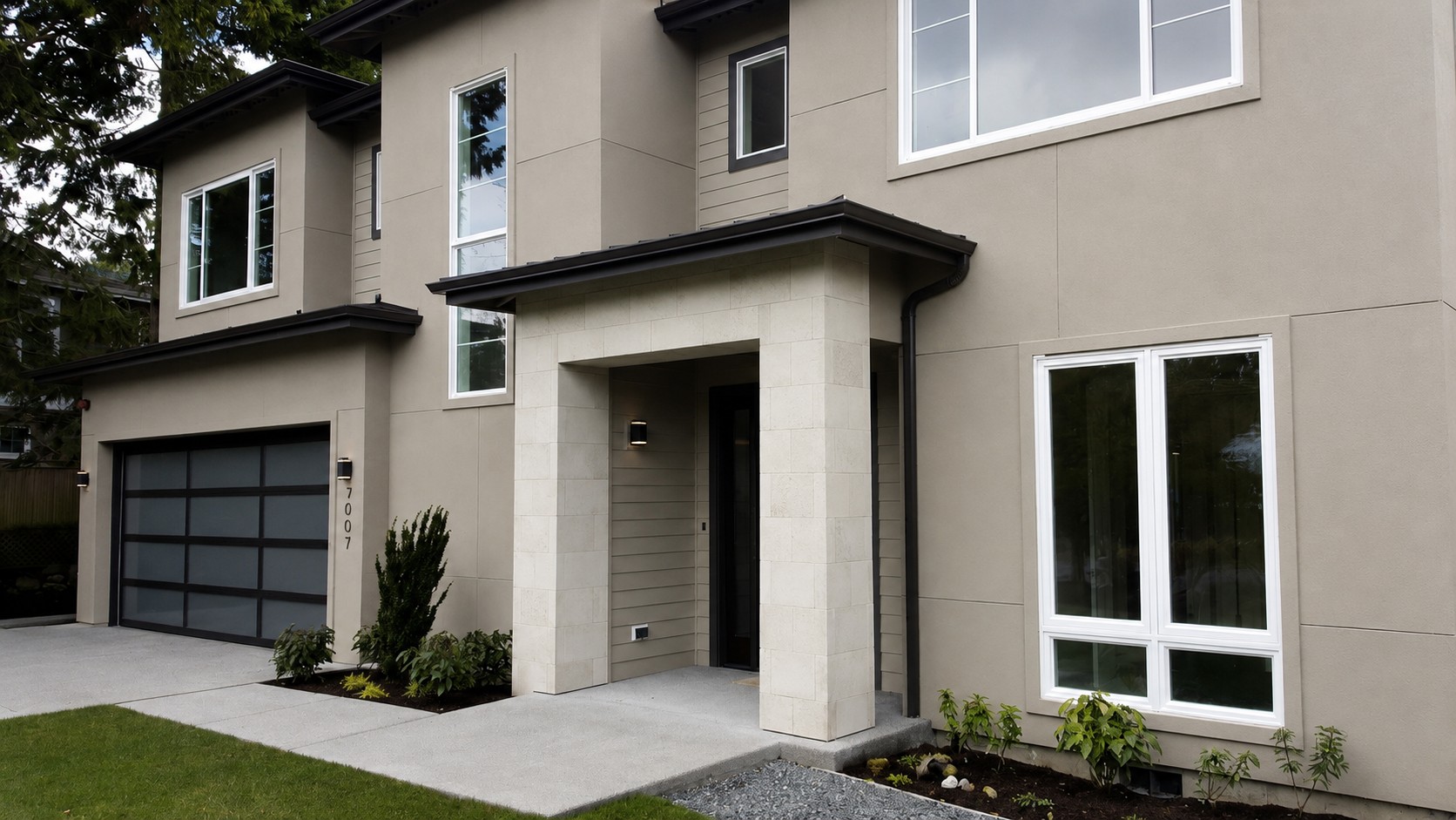 Modern Architectural Stucco Design - Contemporary Exterior Finish System